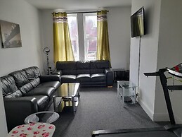 2-bed Apartment Near Beaches & Attractions Petsok