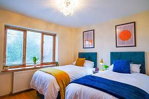 2-bed Apartment Near Beaches & Attractions Petsok