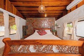 Somar Surf lodge