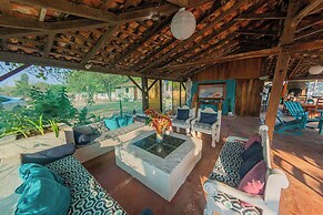 Somar Surf lodge