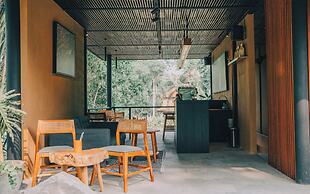 Loji Nyanyi Suite & Brew