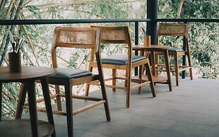 Loji Nyanyi Suite & Brew