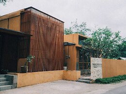 Loji Nyanyi Suite & Brew