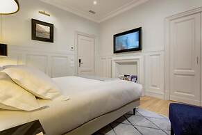 Roof Suite Rome Suitable for 6 Persons