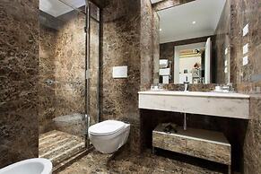 Roof Suite Rome Suitable for 6 Persons