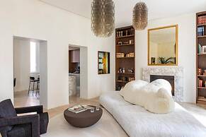 Luxurious Apartment in Rome