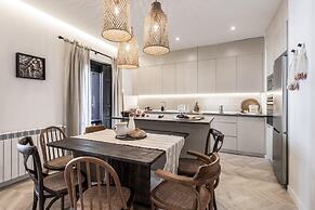 Pedra - 4 Bedrooms in Trafalgar