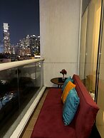 Stunning Studio Dubai with Rooftop Pool