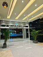 Stunning Studio Dubai with Rooftop Pool