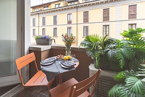 Modern Split Level Apartment