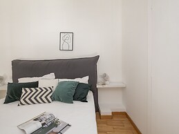 Modern Split Level Apartment