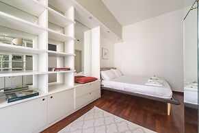 Modern Split Level Apartment