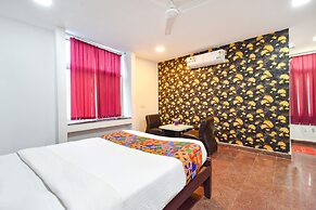 Fabhotel Casa Grand Inn