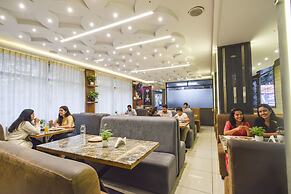 Fabhotel Yogeshwara Grand