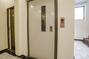 Fabhotel Golden Bird