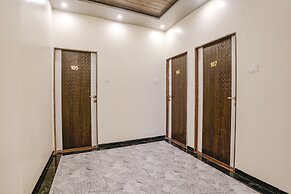 Fabhotel Golden Bird