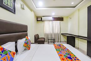 Fabhotel Ample Yard