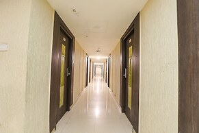 Fabhotel Ample Yard