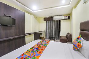 Fabhotel Ample Yard