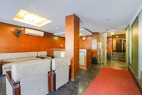 Fabhotel Ample Yard