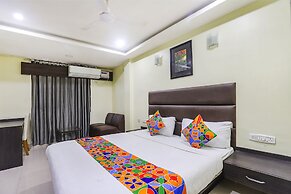 Fabhotel Ample Yard