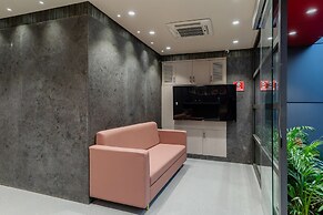 Fabhotel Red Vibe