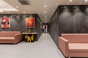 Fabhotel Red Vibe