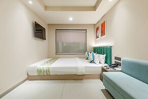 Fabhotel Red Vibe