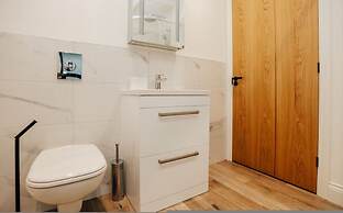 Cart Shed 2 - From 140 Per Night
