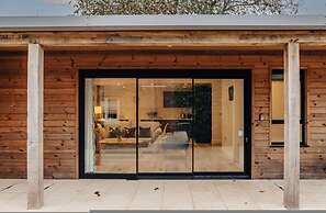 Cart Shed 2 - From 140 Per Night
