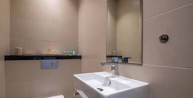 LUX  The Silverene Marina View Suite 4