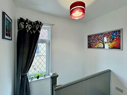Lenhurst House