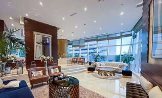 LUX Lavish Suite with Full Marina View 4