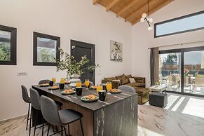 Kozakos Villa 1 With Private Swimming Pool