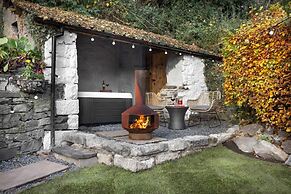 Mead Cottage in Lindale
