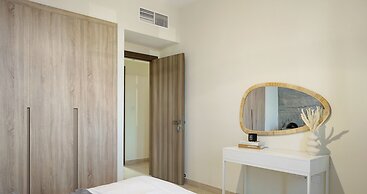 2BR w Canal & Burj View Near Dubai Mall