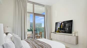 2BR w Canal & Burj View Near Dubai Mall