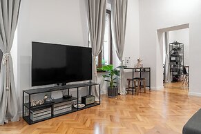 Apartment del Bello