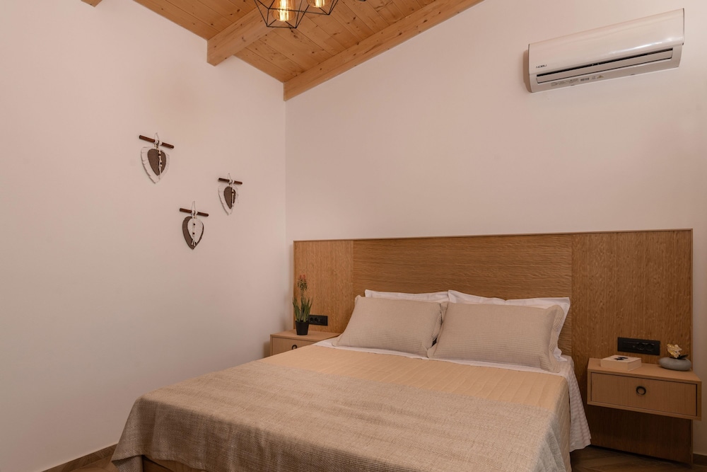 Kozakos Villa 2 With Private Swimming Pool
