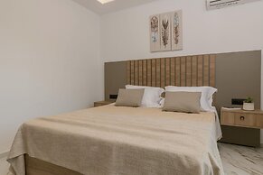 Kozakos Villa 2 With Private Swimming Pool