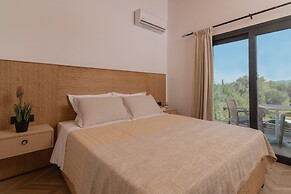 Kozakos Villa 2 With Private Swimming Pool