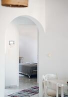 Menmar House in Tinos