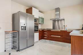 Stylish Apartment With Pool in Marbella - Ref M51