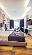 Modernlux Hotel