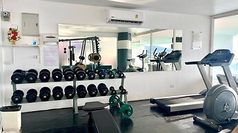 B6 - 1 Bdr Modern Condo With Balcony and Pool, Karon