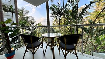B6 - 1 Bdr Modern Condo With Balcony and Pool, Karon