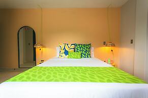 Del Tropico Hotel