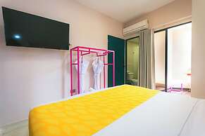 Del Tropico Hotel