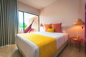 Del Tropico Hotel
