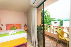 Del Tropico Hotel
